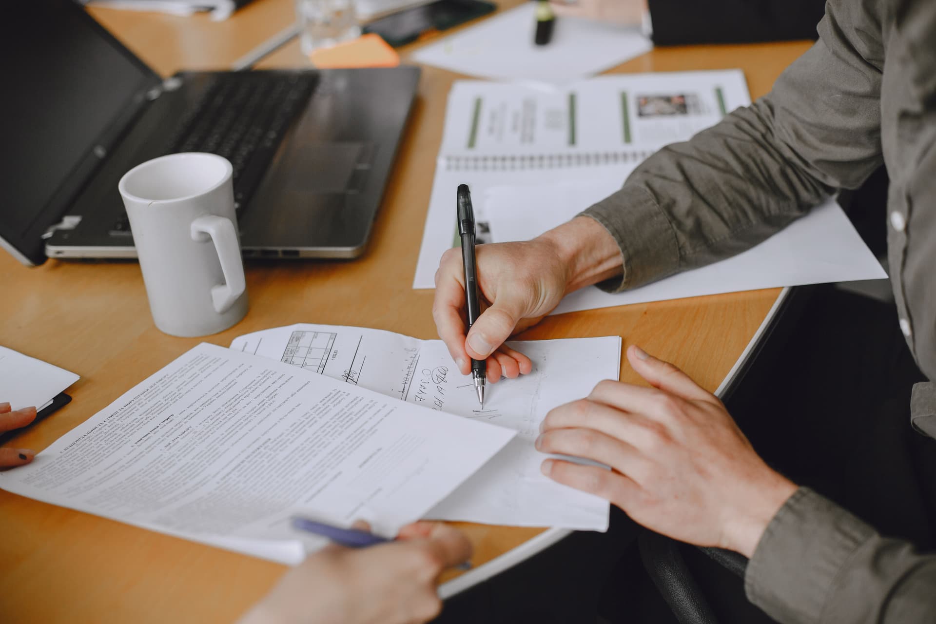 Freelance Service Agreements in Morocco: Essential Clauses (2026)