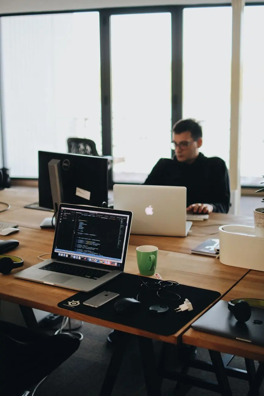 Développeur freelance au Maroc : statut, TJM et clients 2026